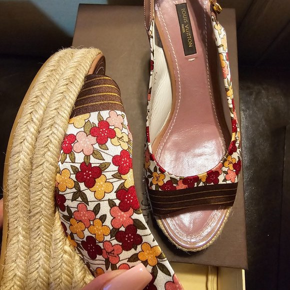 Louis Vuitton wedges - Picture 13 of 13